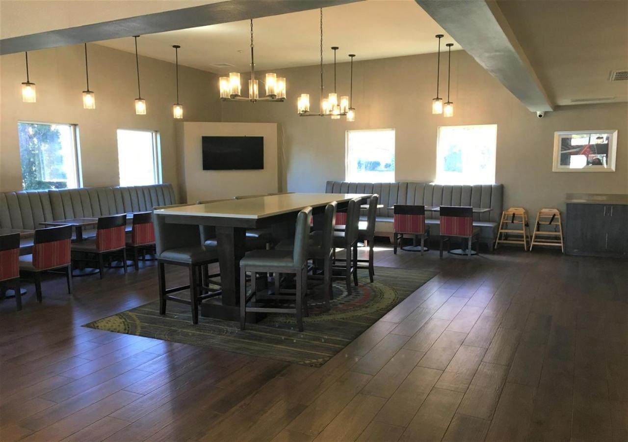 Comfort Suites Airport Nashville Eksteriør billede