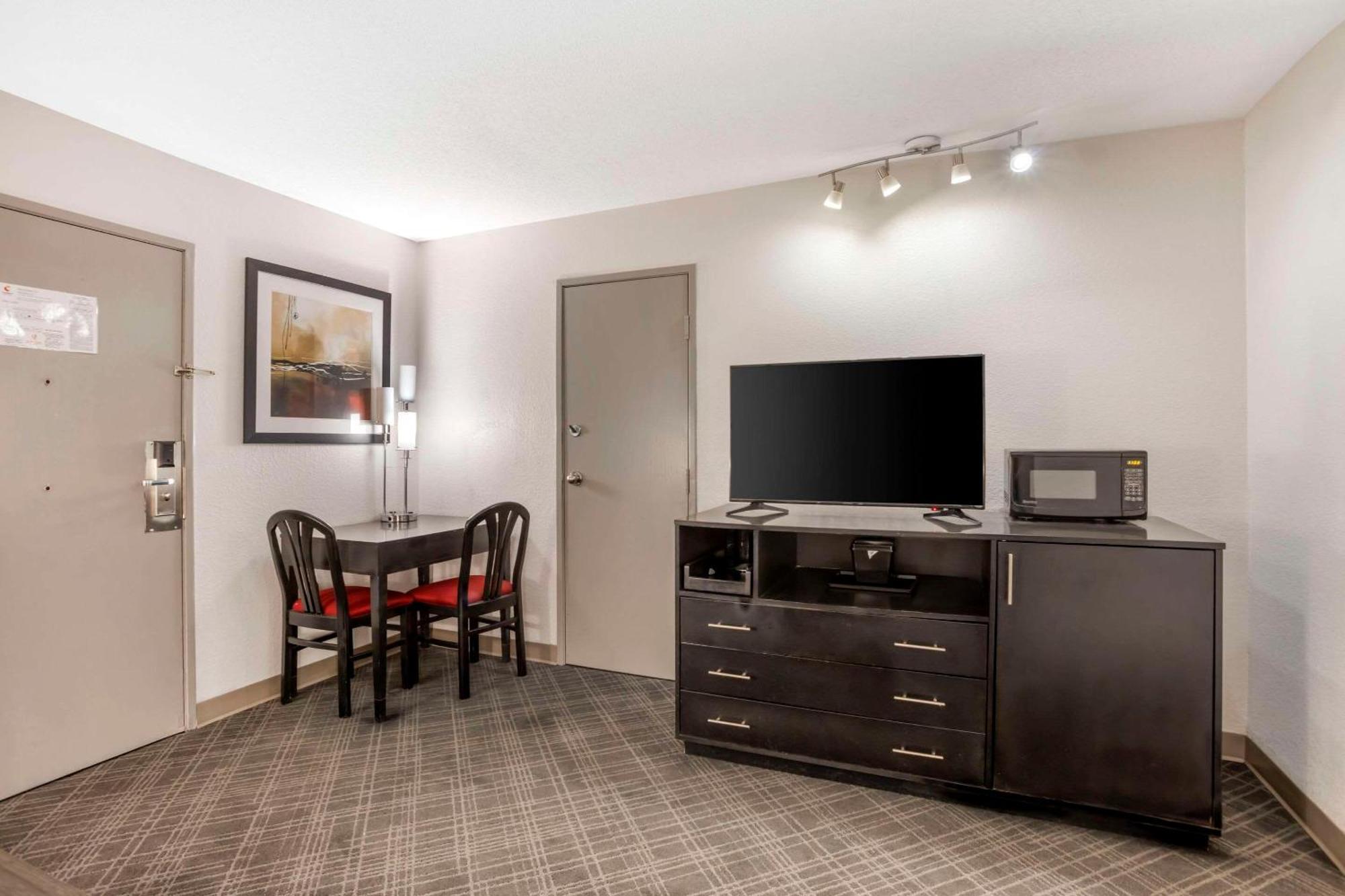 Comfort Suites Airport Nashville Eksteriør billede