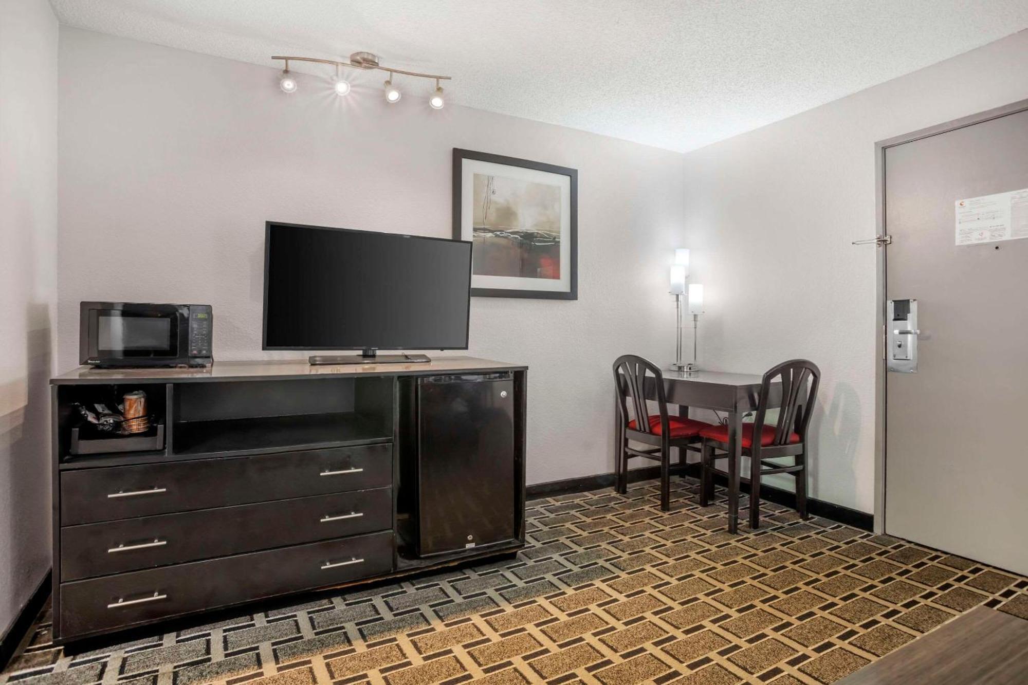 Comfort Suites Airport Nashville Eksteriør billede